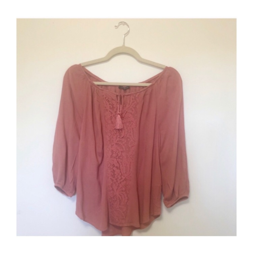 Dynamite blouse with lace and tassel tie